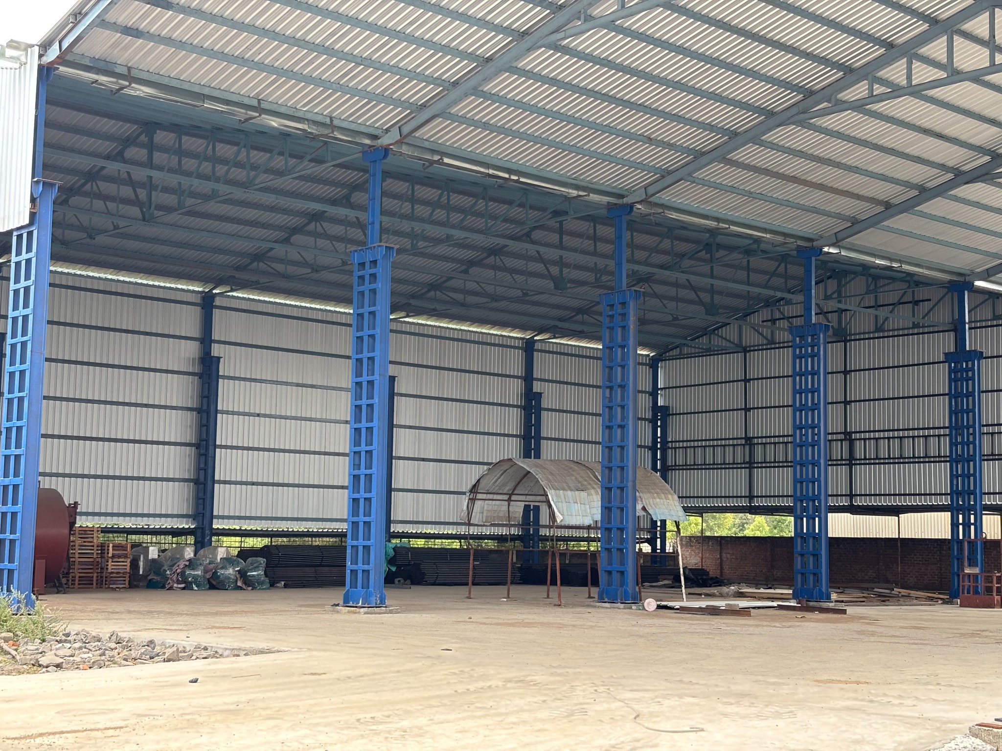 Industrial shed and fabrication infrastructure